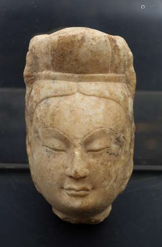 CHINESE STONE CARVED HEAD OF A BUDDHA