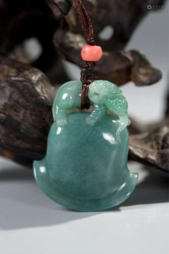 CHINESE JADEITE AX PENDANT