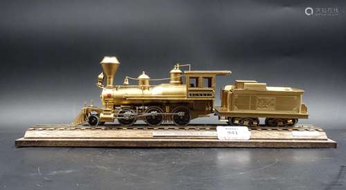 AN ANTIQUE MODEL OF A TRAIN