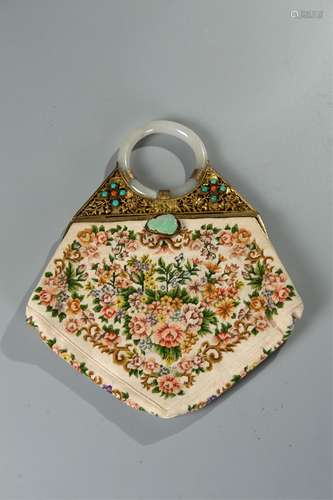 CHINESE QING DYNASTY PURSE WITH JADEITE HANDLE