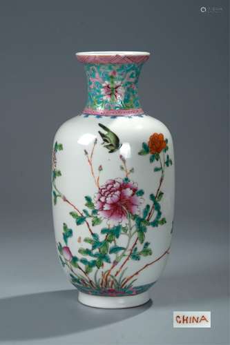 CHINESE FAMILLE ROSE FLOWER VASE