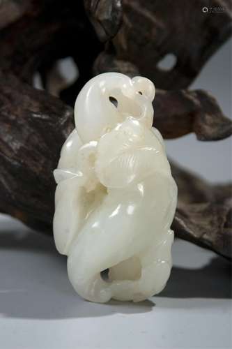 CHINESE WHITE JADE TOGGLE