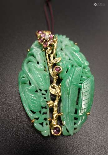 CHINESE QING DYNASTY JADEITE PENDANT