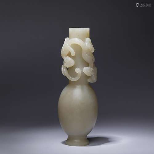 CHINESE QING DYNASTY WHITE JADE CHILONG VASE