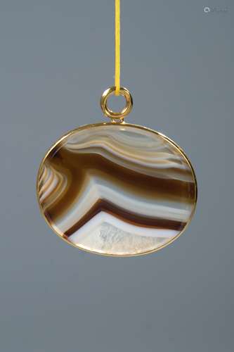 CHINESE AGATE PENDANT