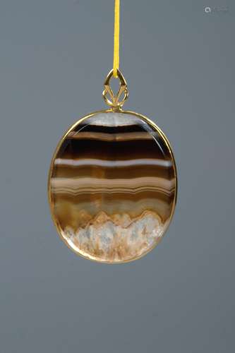 CHINESE AGATE PENDANT