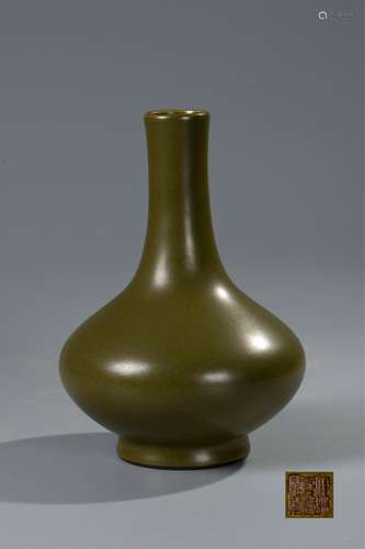 CHINESE TEA DUST GLAZED LONG NECK VASE