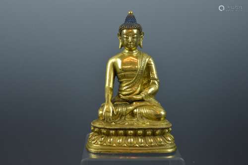 Qing Dynasty Gilt Bronze Figure Of Buddha