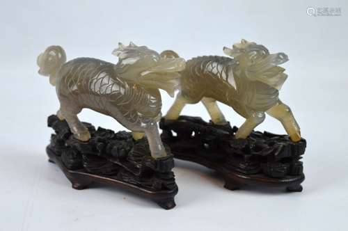 Good Opposing Pr Chinese Carved Agate Qilin