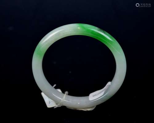 Chinese Natural Apple-Green & White Bangle