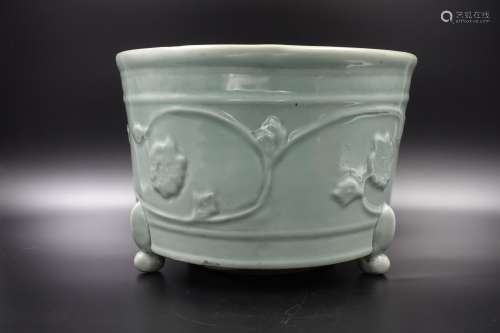 Chinese Ming Dynasty Longquan Glazed Censer