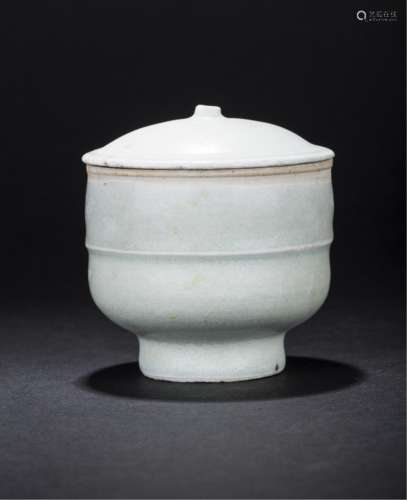 Chinese Song Dynasty Celadon Glazed Jar