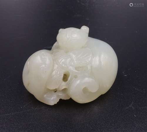 Chinese Qing Dynasty White Jade Pendant, 2 Cats