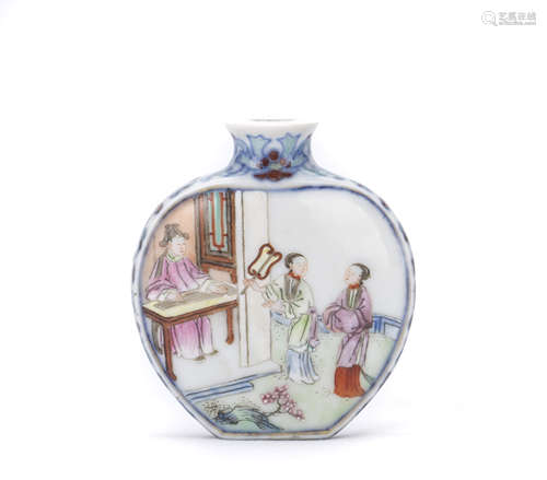 A Chinese Porcelain Snuff Bottle