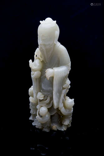 A Chinese Carved Jade Pendant