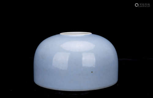 A Chinese Porcelain Brush Washer