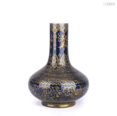 A Chinese Porcelain Vase