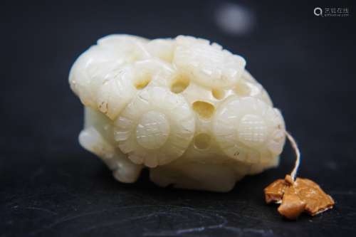 Chinese Ming Dynasty Yellow Jade Carved Deer Group