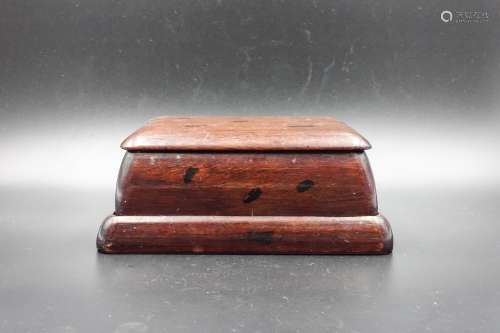 Chinese Rosewood Cover Box
