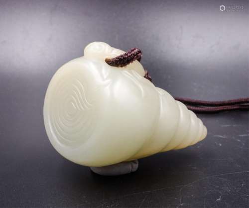 Chinese Ming Dynasty Jade Sea Snail Pendant