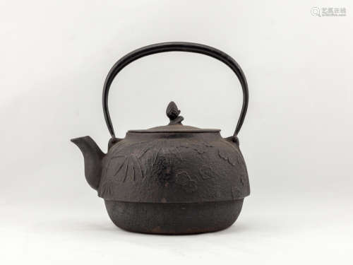 Japanese Antique Casted Iron Teapot