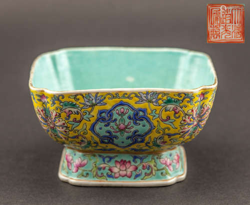 Chinese Antique Qing Dynasty Rose Famille Porcelain Square Footed Bowl