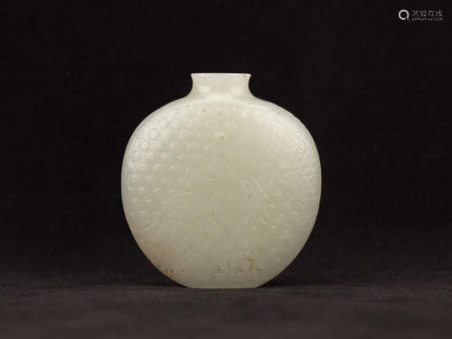 18th Chinese Antique White Jade Snuff Bottle