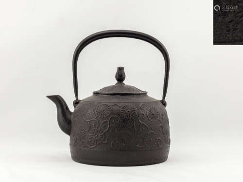 Japanese Antique Casted Iron Teapot