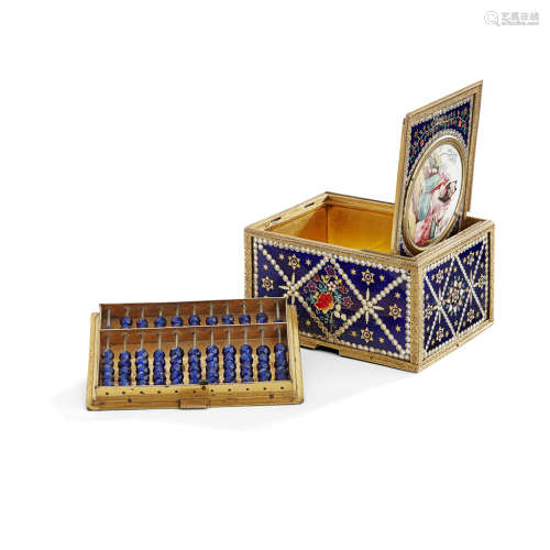 RARE GILT-METAL ENAMELLED PRESENTATION SNUFF BOX AND HINGED COVER GUANGZHOU WORKSHOPS, 19TH CENTURY