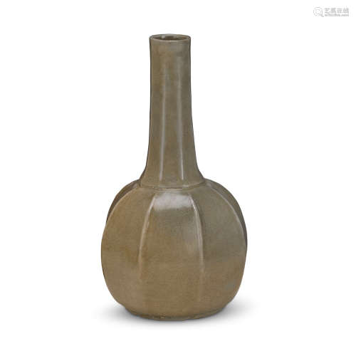 RARE YUE-WARE OCTAGONAL VASE SOUTHERN SONG DYNASTY