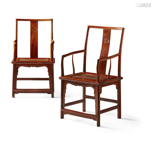 RARE PAIR OF HUANGHUALI 'SOUTHERN OFFICIAL'S HAT' CHAIRS MING DYNASTY, 17TH CENTURY