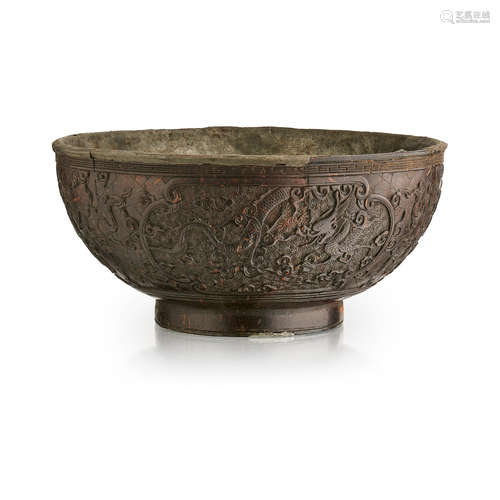 UNUSUAL COCONUT VENEER 'DRAGONS' BOWL LATE MING/QING DYNASTY, 17TH/18TH CENTURY