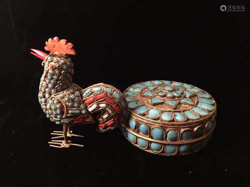 VINTAGE TURQUOISE MOUNTED BRASS BOX  AND TURQUOISE AND RED CORAL BEAD MOUNTED BRASS FIGURE OF A BIRD