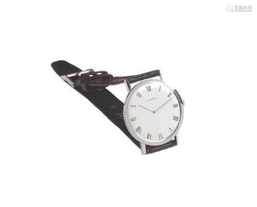 JUVENIA, case No.1037977, Ref. 8617, 18K white gold wristwatch with a steel Juvenia buckle. Accompanied by the original box and Guarantee. Made in the 1960's