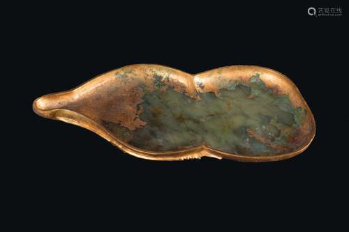 A green jade with golden splash double pumpkin brush bowl, China, Qing Dynasty, 19th century