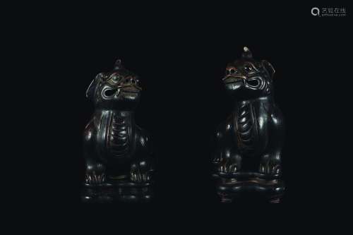 Two glazed pottery figures of Pho dog, China, Ming Dynasty, 17th century