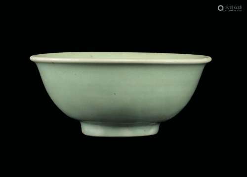 A Guan type stoneware cup, China, Song Dynasty (960-1279)