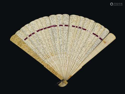 Two carved fretworked ivory fans, China, Qing Dynasty, late 19th century