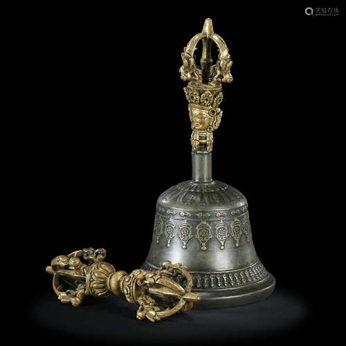 西藏   十八世纪    铜鎏金金刚铃及金刚杵