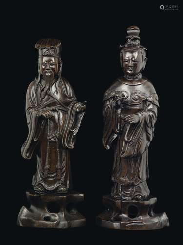 Two bronze figures, Guanyin and dignitary, China, Ming Dynasty, 17th century