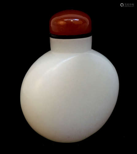 White Jade Snuff Bottle