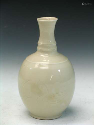 Chinese Ding Ware Porcelain Vase