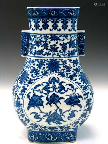 Chinese Blue and White Porcelain Vase, Qianlong Mark.