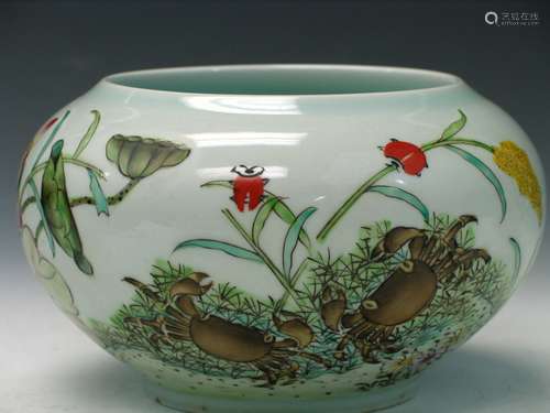 Chinese Famille Rose Porcelain Jar. Guangxu Mark.