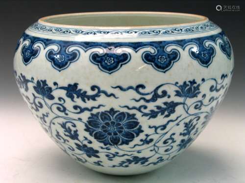 Chinese Blue and White Porcelain Jar.