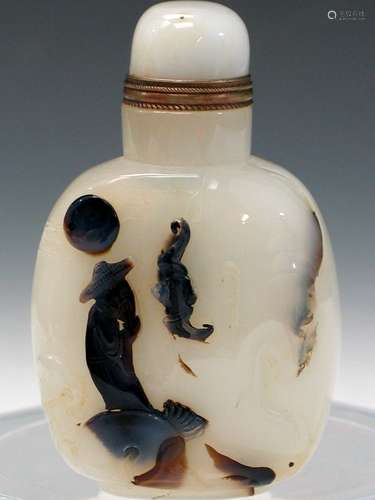 Chinese White Agate Snuff Bottle