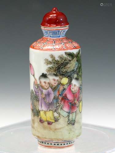 Chinese Famille Rose Porcelain Snuff Bottle, Guangxu Mark.