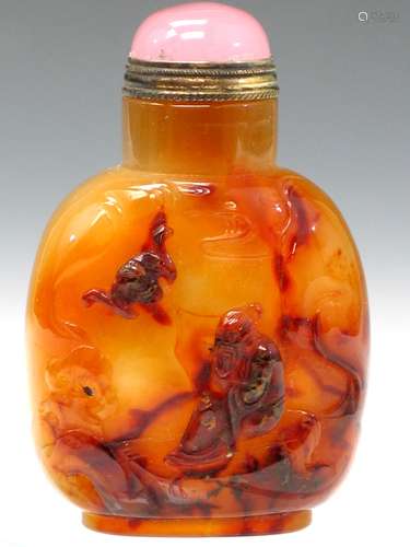 Chinese Carved Agate Snuff Bottle.