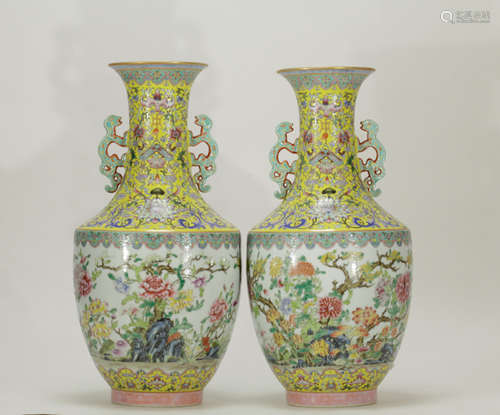 Qing Dynasty Qianlong Period CH Famille Rose Vase