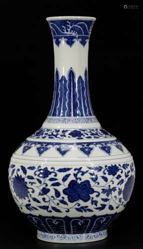 Chinese Blue/White Porcelain Vase